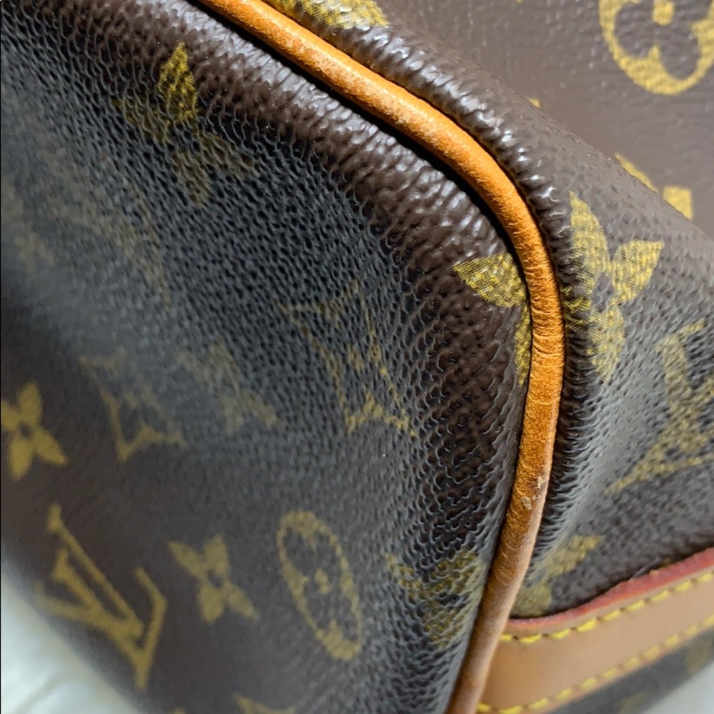 Authentic LOUIS VUITTON MONOGRAM SAC FLANE… - Picture 15 of 16
